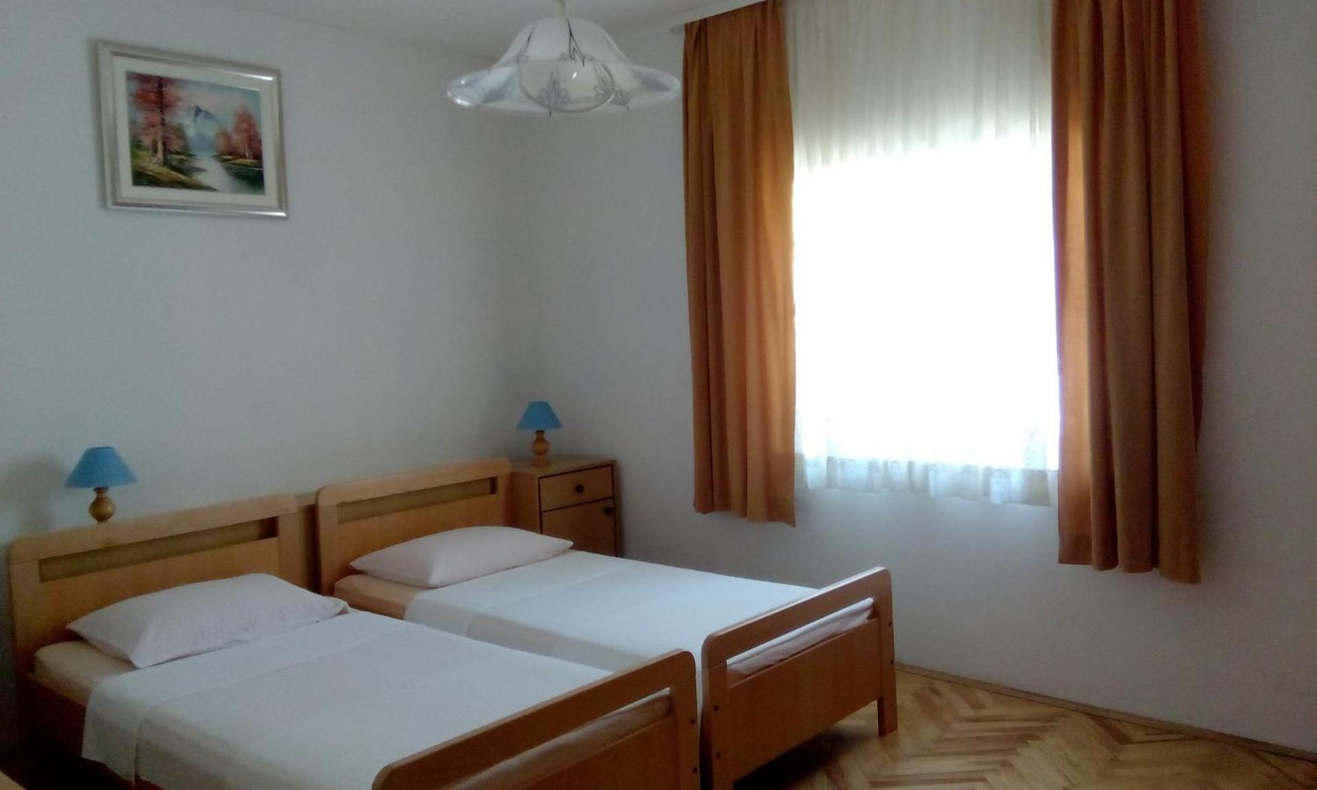 Apartment Miki Zara Esterno foto